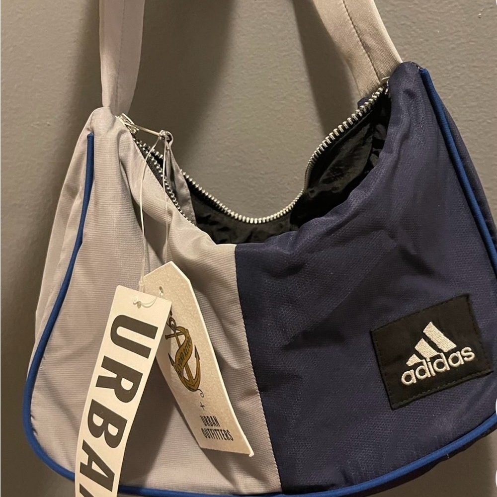 ADIDAS SHOULDER BAG - Picture 4 of 4